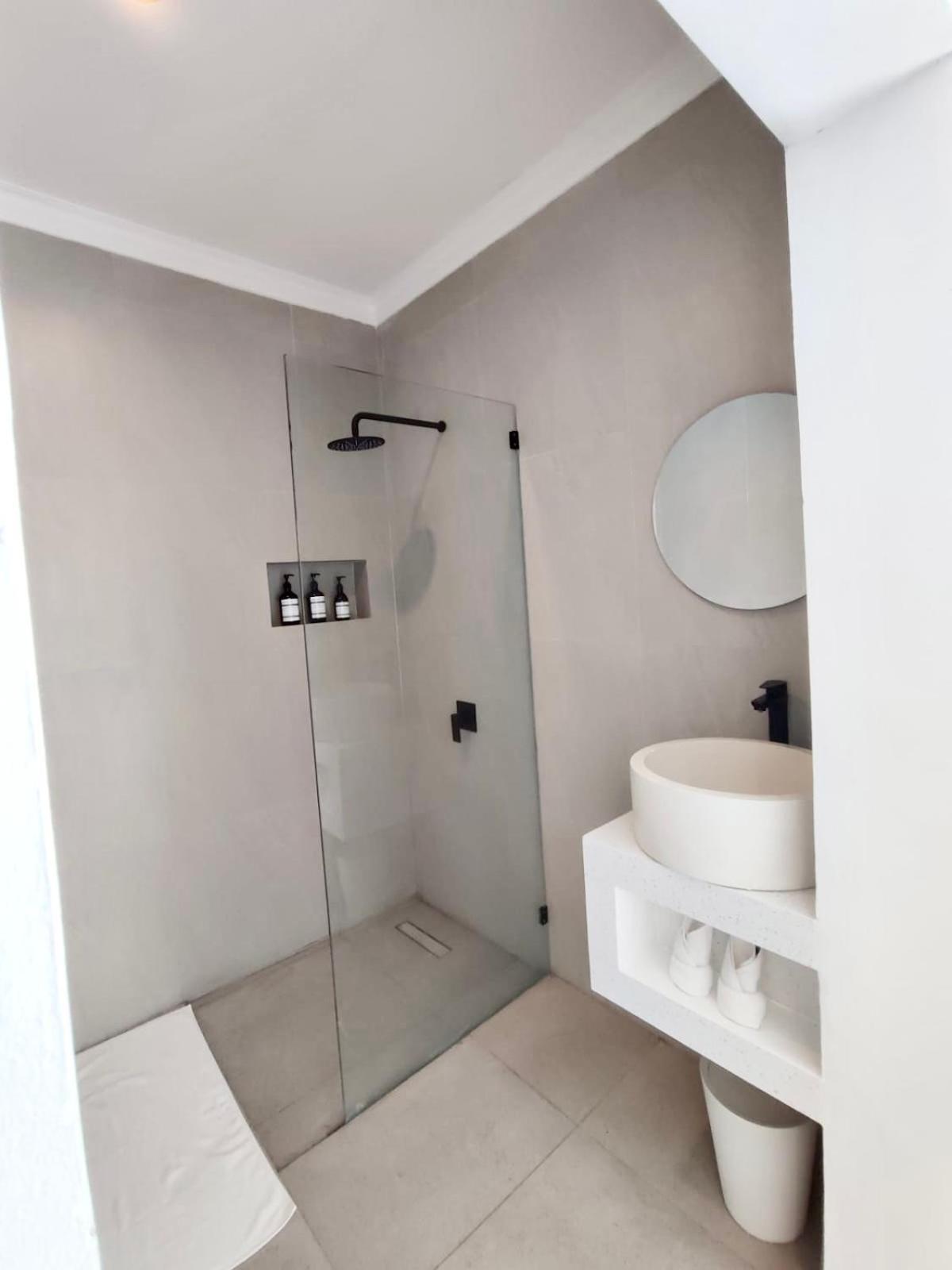 Casa De Lupe 5 Bedroom Villa In Kerobokan Σεμινιάκ Εξωτερικό φωτογραφία